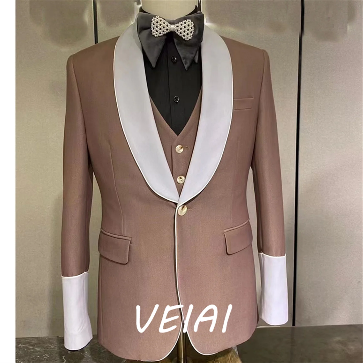 Slim Fit White 3-Piece Men's Wedding Tuxedo Business Suit Set - Formal Jacket Pants Vest Ensemble for Personalized Occasions