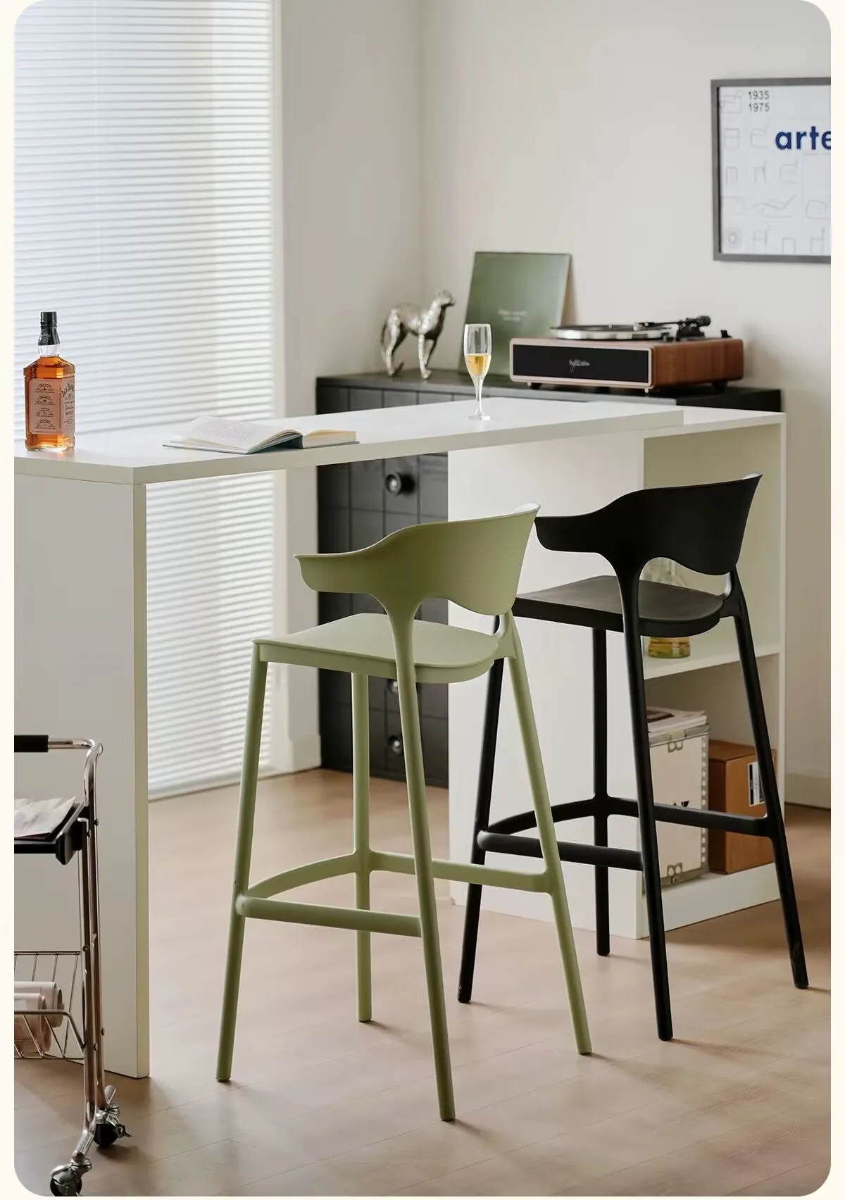 Ontwerper Creatieve Barstoel Eenvoudige Plastic Verdikte Stapelbare Thuis Hoge Kruk Populaire Rugleuning Fauteuil