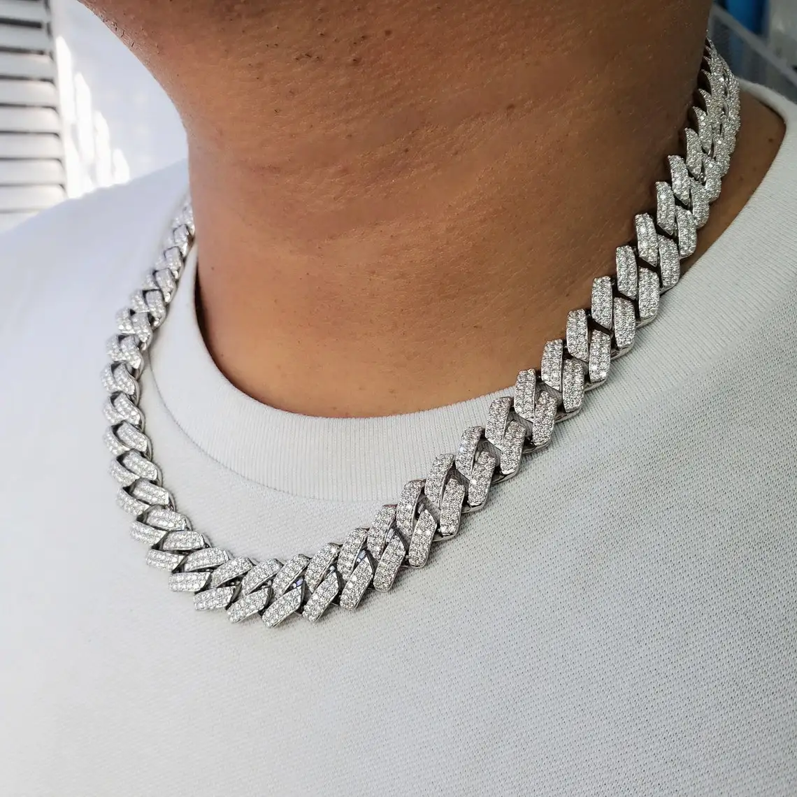 

Fashion 925 Sterling Silver 12MM Moissanite Diamond Iced Out Hip Hop Jewelry Moissanite Cuban link Chain