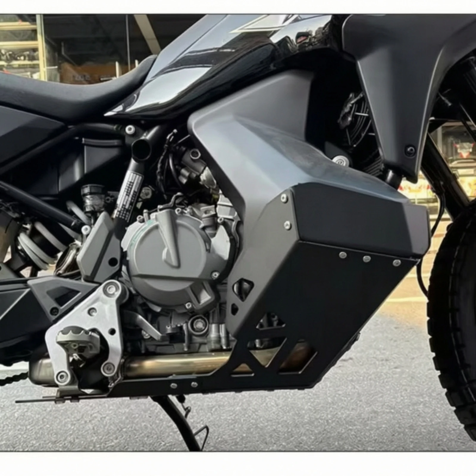 Lower Engine Chassis Protector Vented Motorcycle Engine Lower Guard Skid Plate Protector Guard Easy to Install