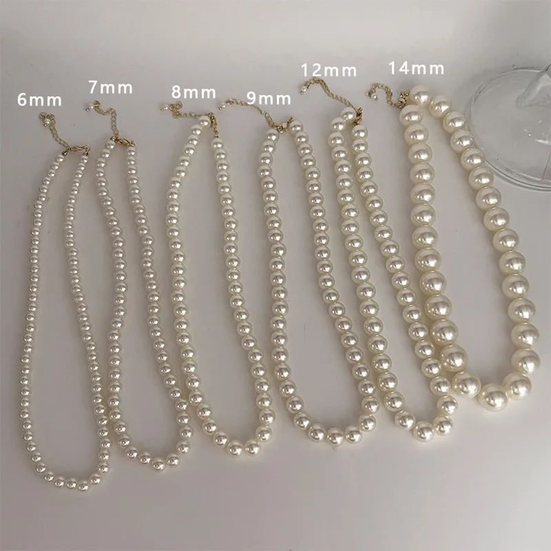 French retro pearl necklace for women, light luxury and niche design, high-end collarbone chain new model