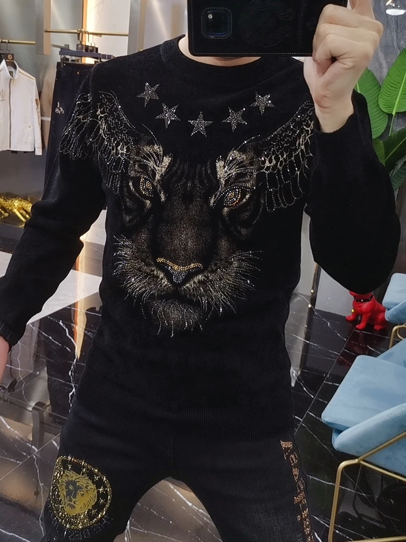 Autumn Winter European Tiger Rhinestone Sweater Men's Fashion Round Neck Slim Pullover Luxury Velvet Knitted Top Mens Clothes