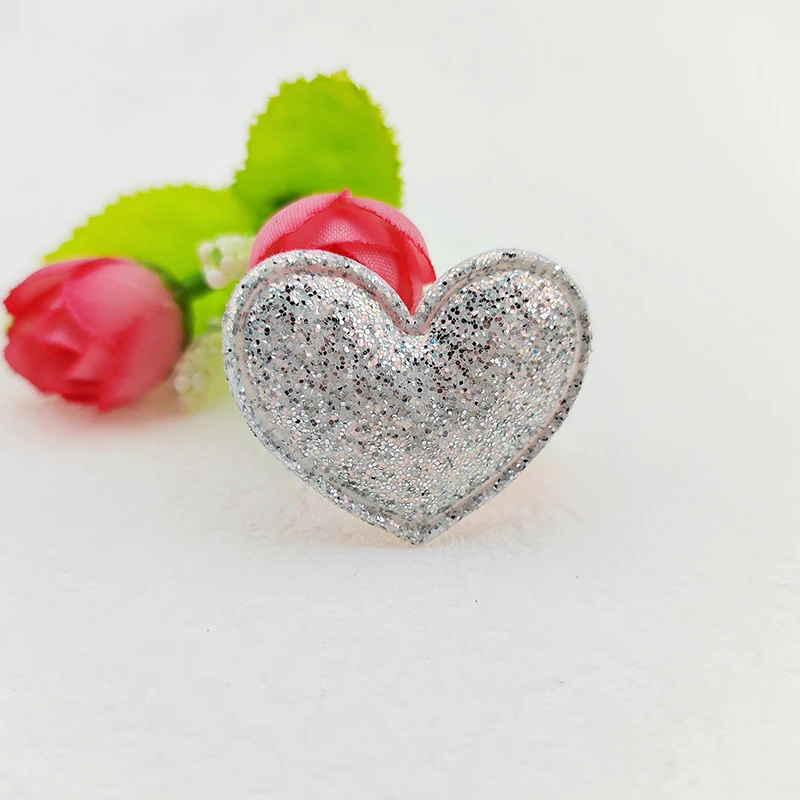 100 Stück 3,5x3 cm Glitzer-Herz-Stoffapplikationen für DIY-Nähprojekte, Kopfbedeckungen, Haarspangen, Schleifen-Dekorationen und Aufnäher für Kleidung und Hüte – Detail 8