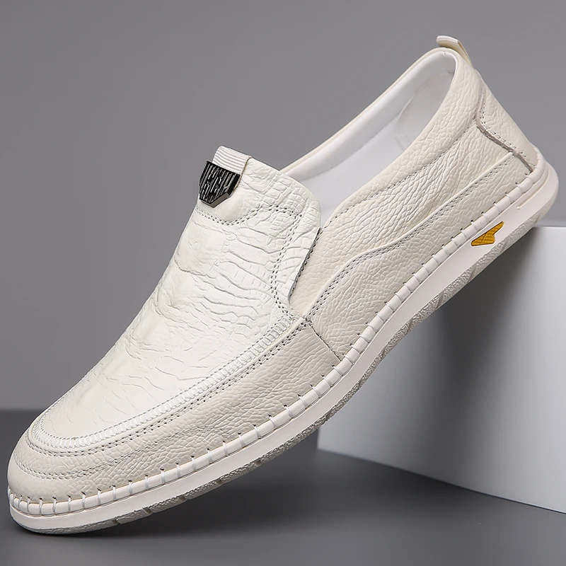 

Summer New Hollow Out Loafers Men's Breathable Board Shoes Fashion Brand Men's Outdoor Comfortable Non Slip Casual Leather Shoes