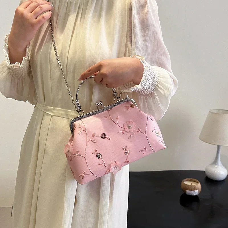 Vintage Women Small Shoulder Bag Chain Messenger Bags Lock Design Embroidered Handbags Brand Female Purple White Pink Shell Clip