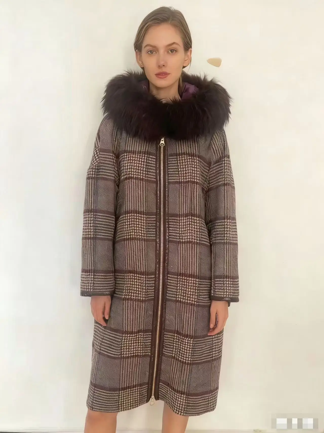 

Plaid Hooded Coat with Genuine Fox Fur Collar Wool Blend Winter Coat 2025 New Arrival Long-Length Winter Coat with Quilted Linin