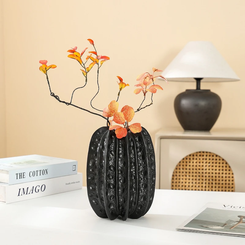 Irregular Pumpkin Ceramic Vase Desktop Creative Flower Ware Flower Arrangement Vase Dried Flower Vase Home Decoration Ornament
