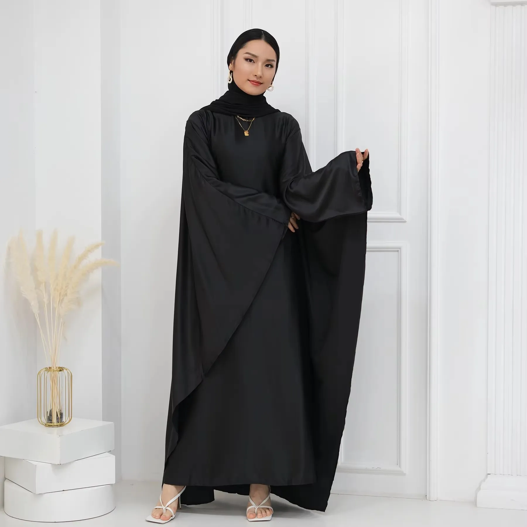 Ramadan Eid Shiny Batwing Sleeve Abayas Djellaba Muslim Dress Dubai Fashion Glossy Islamic Full Abaya Muslim Islam Prayer Robes