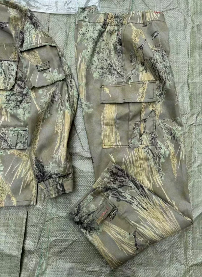 Outdoor camouflage clothing, including jacket and pants