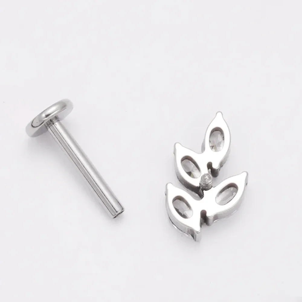 PUTITUPF136 Titanium Alloy Four-Leaf Clover Zirconia Earrings Fashion Anodised Ear Cartilage Lip Stud Body Piercing Jewellery