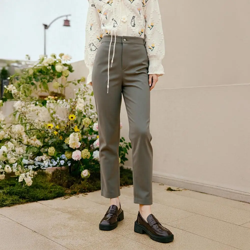 Эластичные брюки. Стильные женские прямые брюки со средней посадкой и карманами. Однотонные брюки для лета. Летние брюки на молнии.