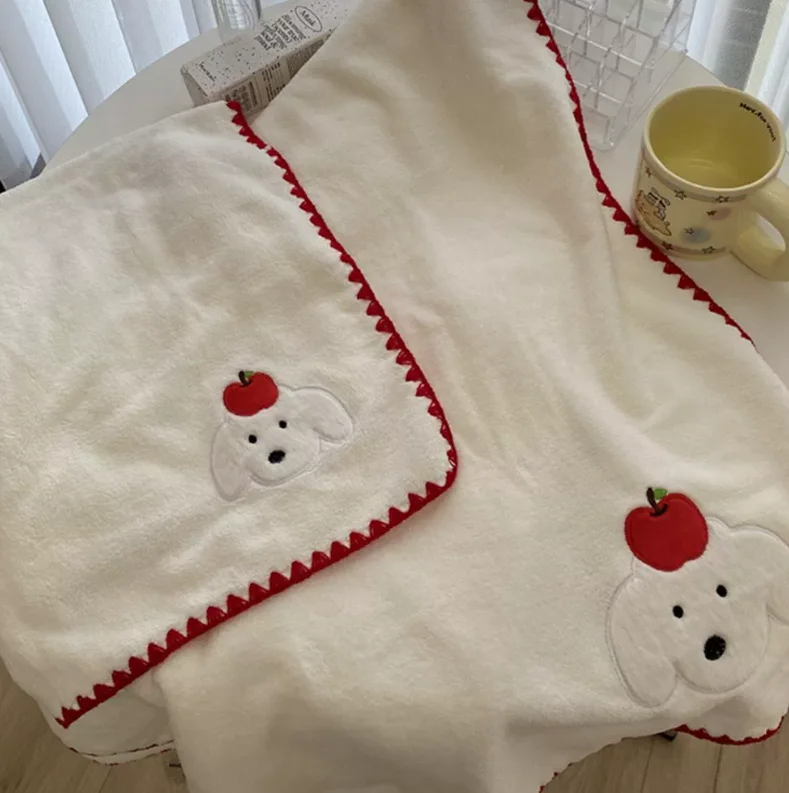 Toalha de secagem rápida com padrão de desenho animado de lã coral branca