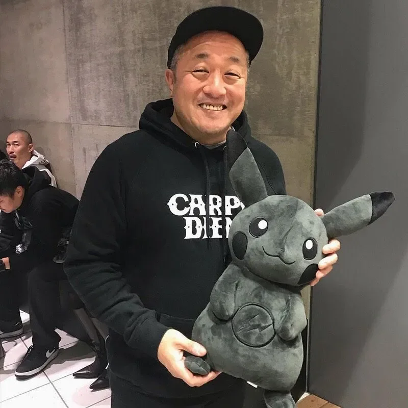 personagem-anime-boneca-pikachu-negra-fragmento-pokemon-x-pop-kawaii-almofada-preta-presente-de-aniversario-feminino-30cm