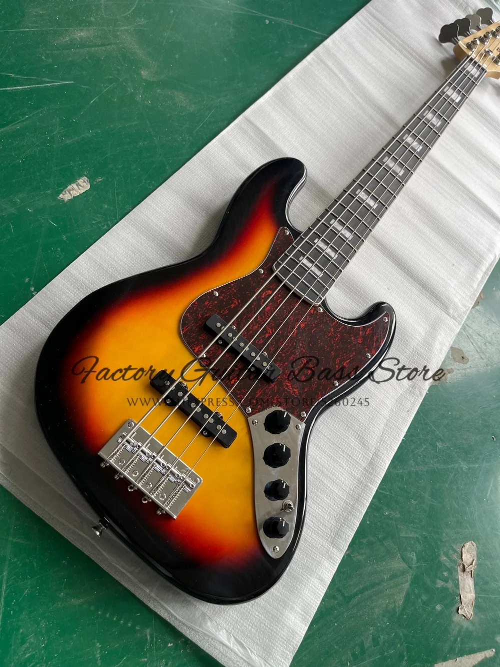 Custom 5 string sunset bass guitar fixed bridge, red tortoise shell guard plate solid wood body rosewood fingerboard