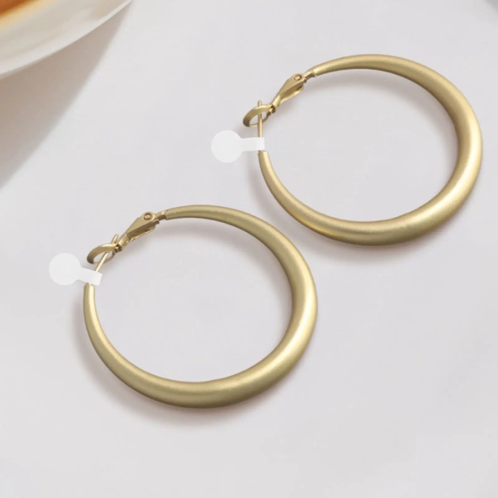 1000Pcs Jewelry Price Label Stickers High Viscosity Adhesive Round White Blank Pricing Tags for Necklace Earring Bracelet Retail