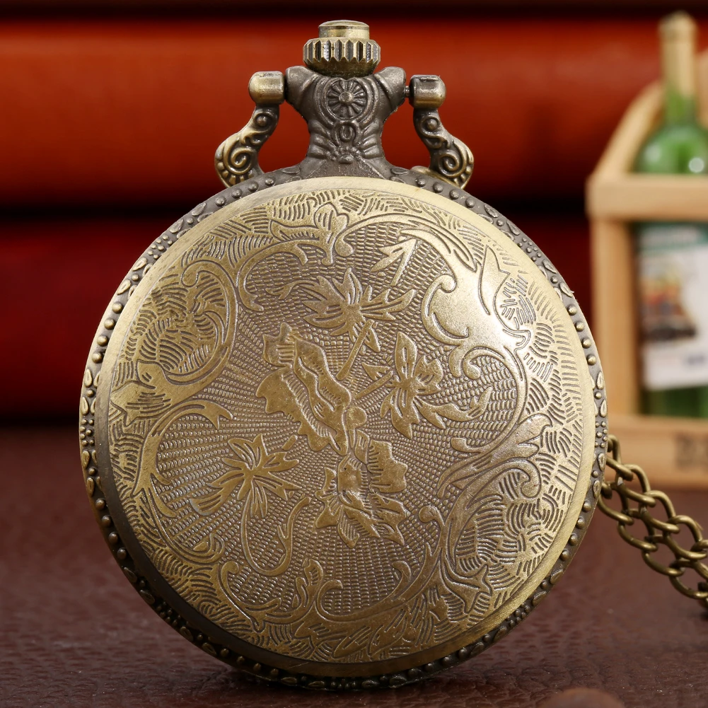 Hot Vintage Steam Train Pocket Watch Men Women with Necklace Chain Quartz Arabic Numeral Analog Pendant Pocket Clock Unisex Gift