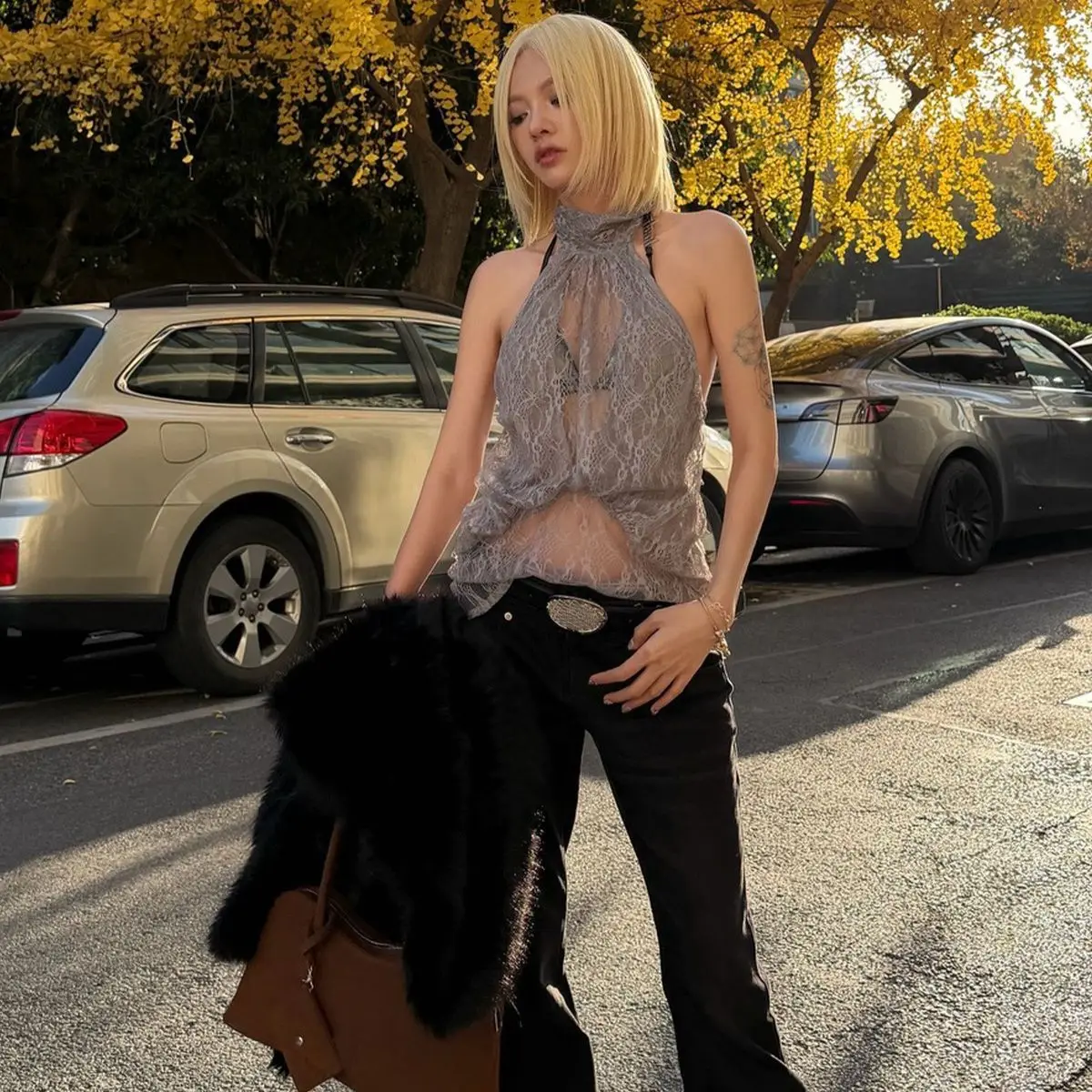 Yedinas Ausgeschnittene Sexy Spitzen-Tanktops für Damen Ärmellos Koreanischer Stil Viele Bewertungen Sommerliche Neckholder-Tops 2000er Jahre Kleidung Y2k Tanktops – Detail 7