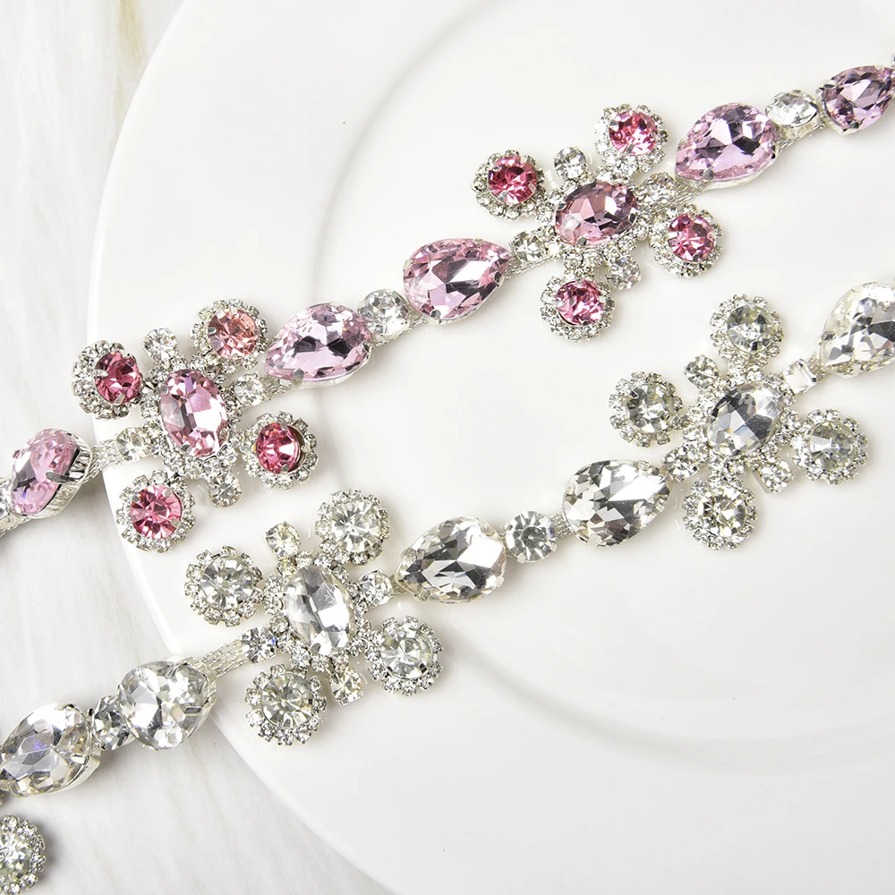 aplique-de-cristal-com-strass-em-formato-de-gota-d'Agua-e-flor-com-corrente-e-trevo-de-quatro-folhas-para-costurar-em-sapatos-vestidos-de-noiva-e-decoracao-de-faixas