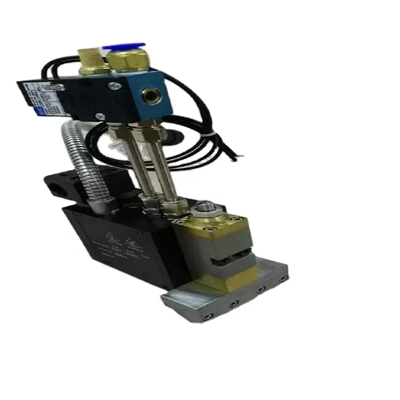 Glue Spray  Industrial Hot Melt Glue  Hot Melt Glue Spray