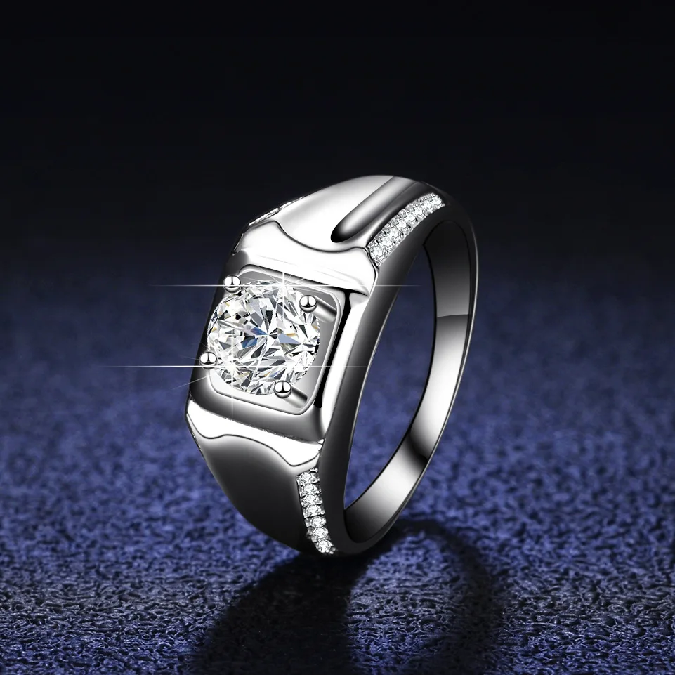 

18K Gold Inlaid Moissanite Ring for Men, Smooth Four Claw, Stylish and Stylish Men's 18K Gold Diamond Jewelry
