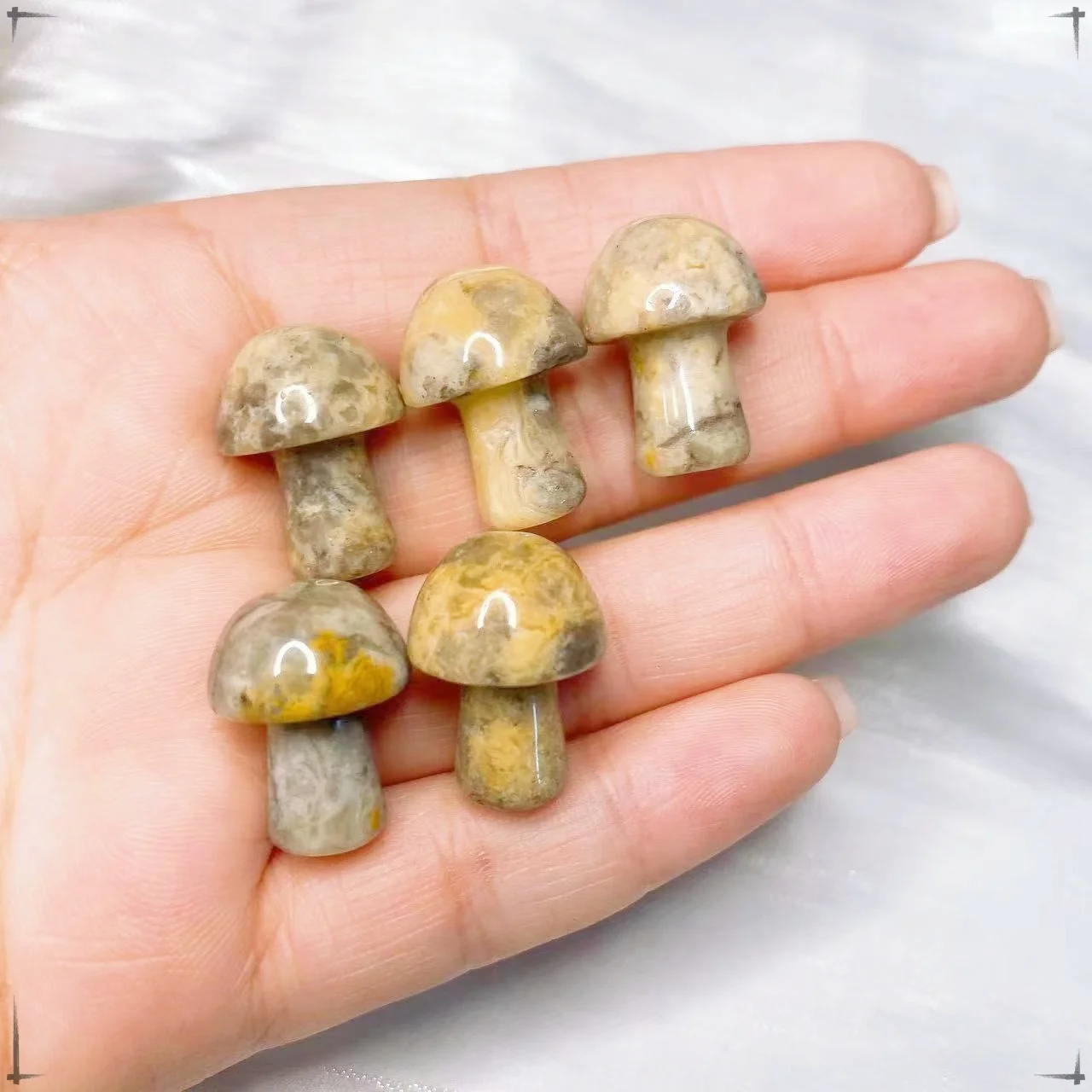 20mm Natural Mini Mushroom Crystal Quartz Statue Carved Mineral Reiki Healing Desktop Decoration Aquarium Home Graden Decoration