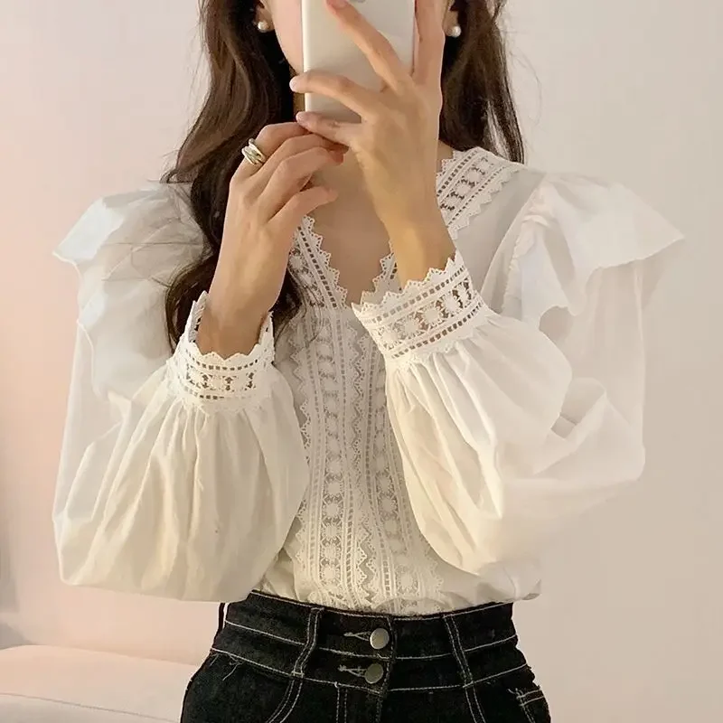 French Style Temperament Lace Ruffle Patchwork Loose Casual Commuting Shirt for Women\'s Long Sleeved V-neck Elegant Trendy Top