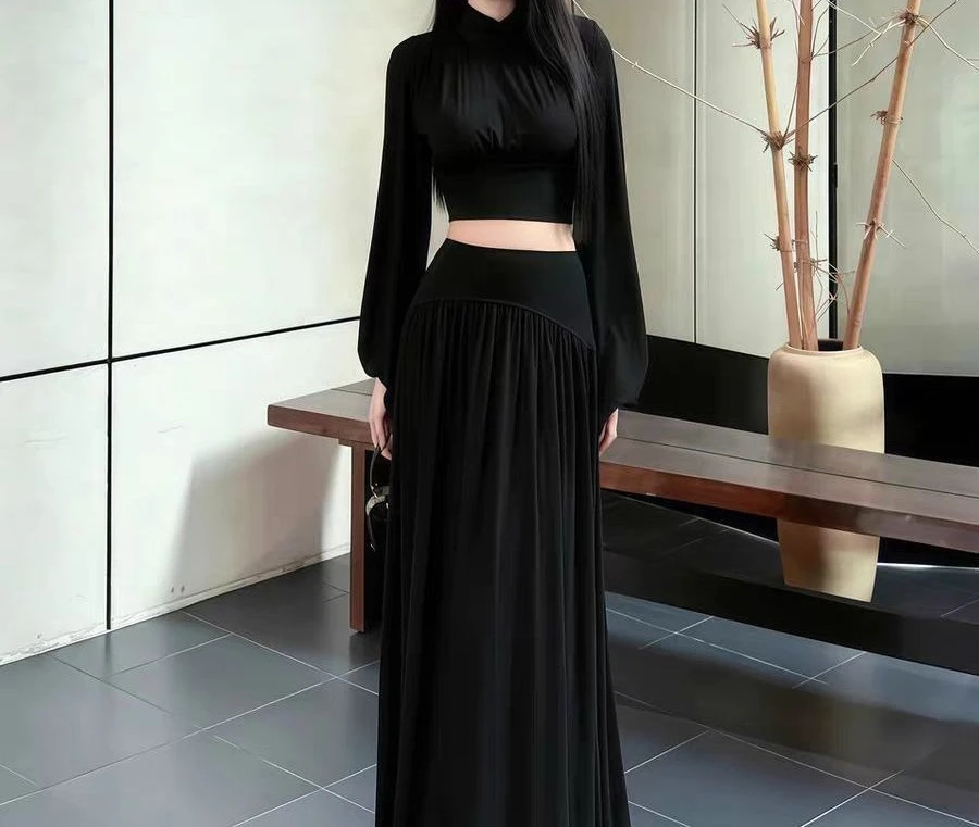 

Sweet and Spicy Style Solid Color Half High Neck Long Sleeved Top and Skirt Two-piece Set 2026 Autumn New Collection