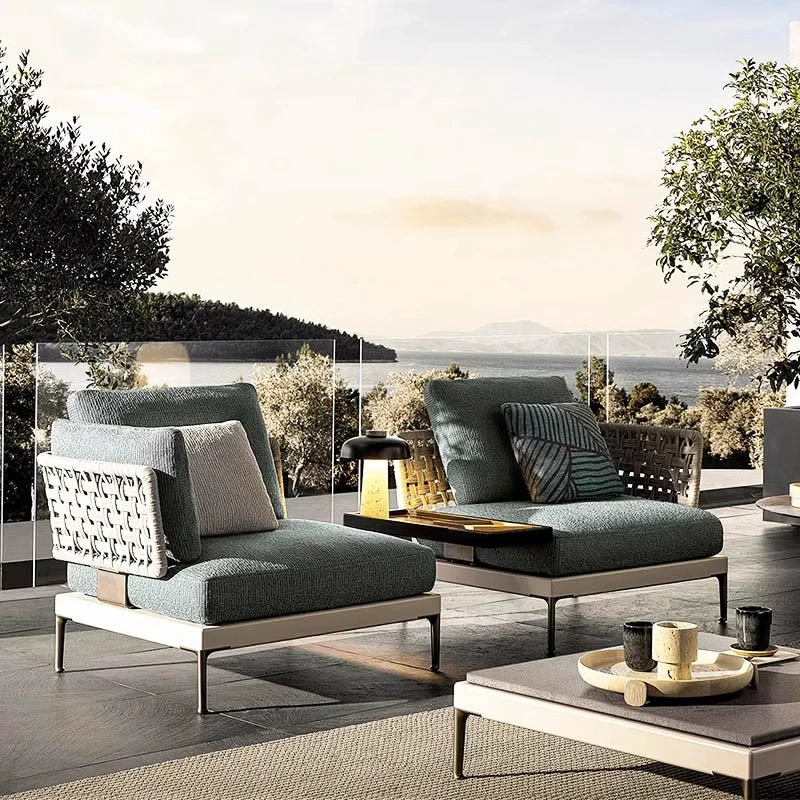 Customizable Set di mobili da giardino in metallo di lusso Poltrona Balkoni Boho Set di mobili da giardino Cuscino in plastica L