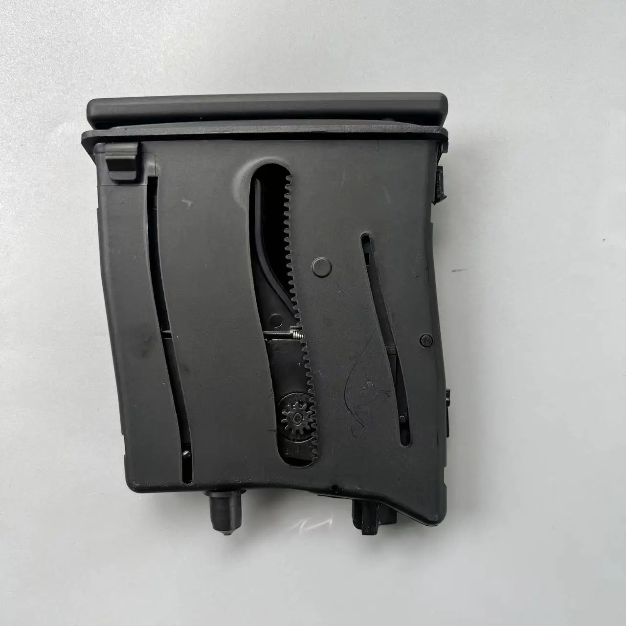 Car Center Console Cup Holder 6Q0858602E 6Q0 858 602 For Polo 9N 2002 2003 2004 2005 2006 2007 2008 2009 2010