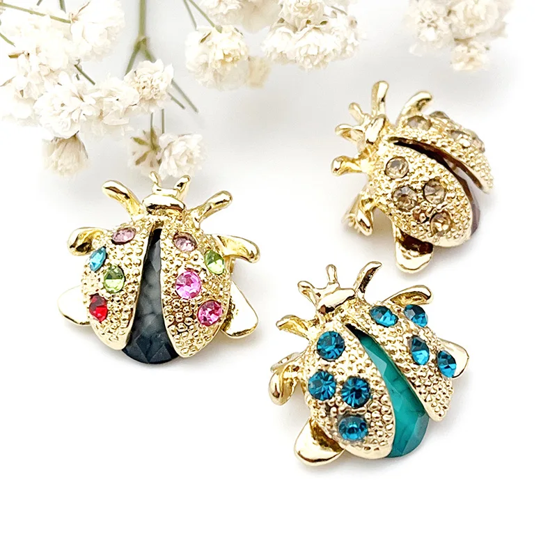 Exquisite Cute Golden Insect Series Ladybug Brooches Charm Ladies Trend Beetle Pins Party Clothing Backpack Jewelry Accessories