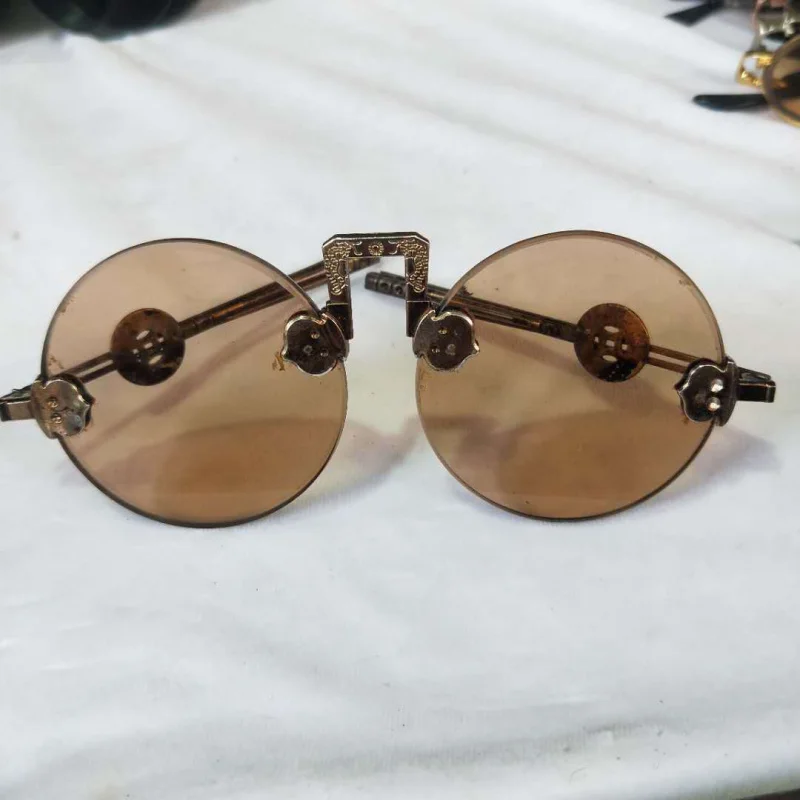 

Оптовая продажа антикварных очков Китайская Республика очки солнцезащитные очки старые Шанхайские солнцезащитные очки чайные хрустальные очки чайные цветные линзы