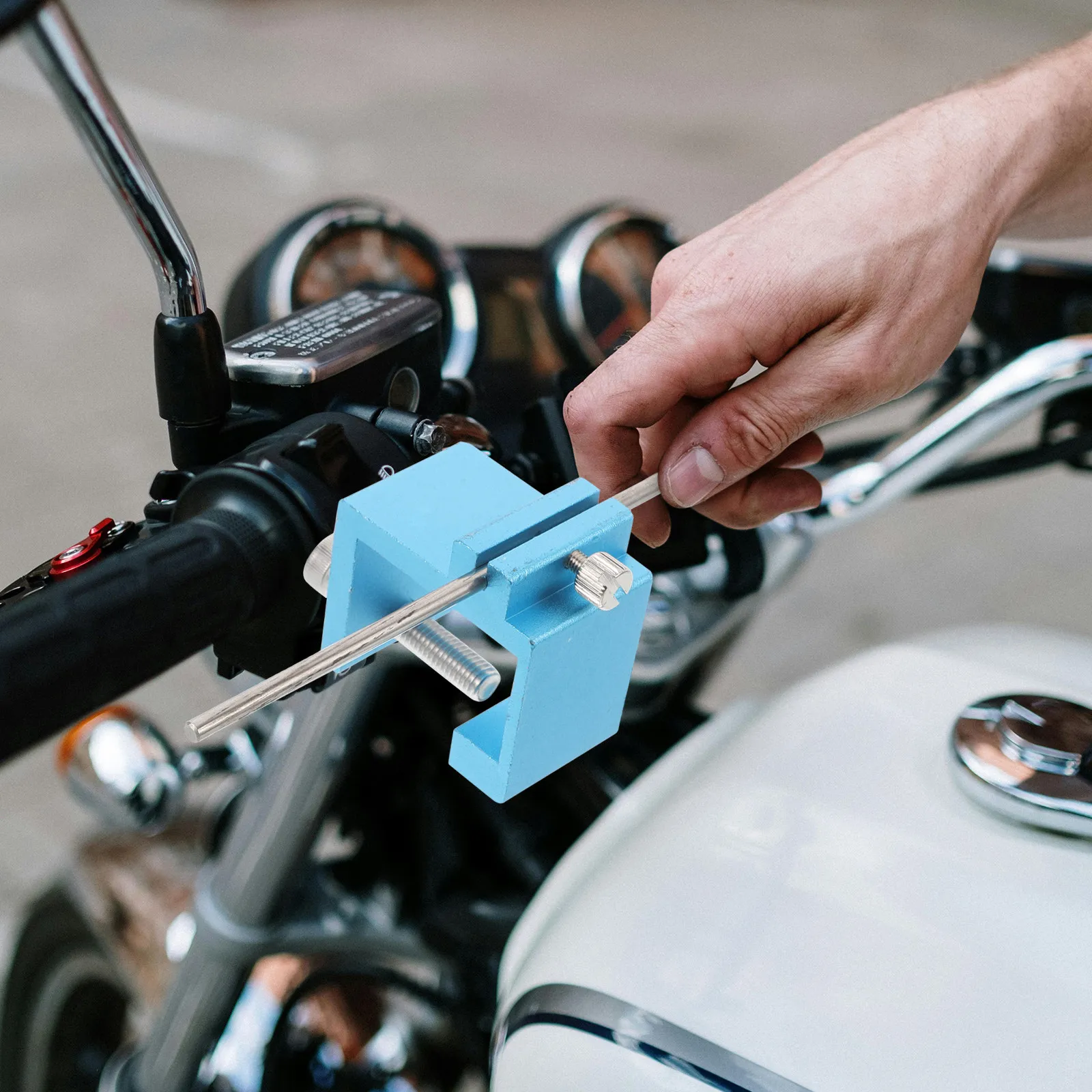 

Professional Motorcycle and Atv Chain Alignment Tool Heavy-Duty Metal Design for Easy Adjusting Tensioner Sprocket Repair Kit