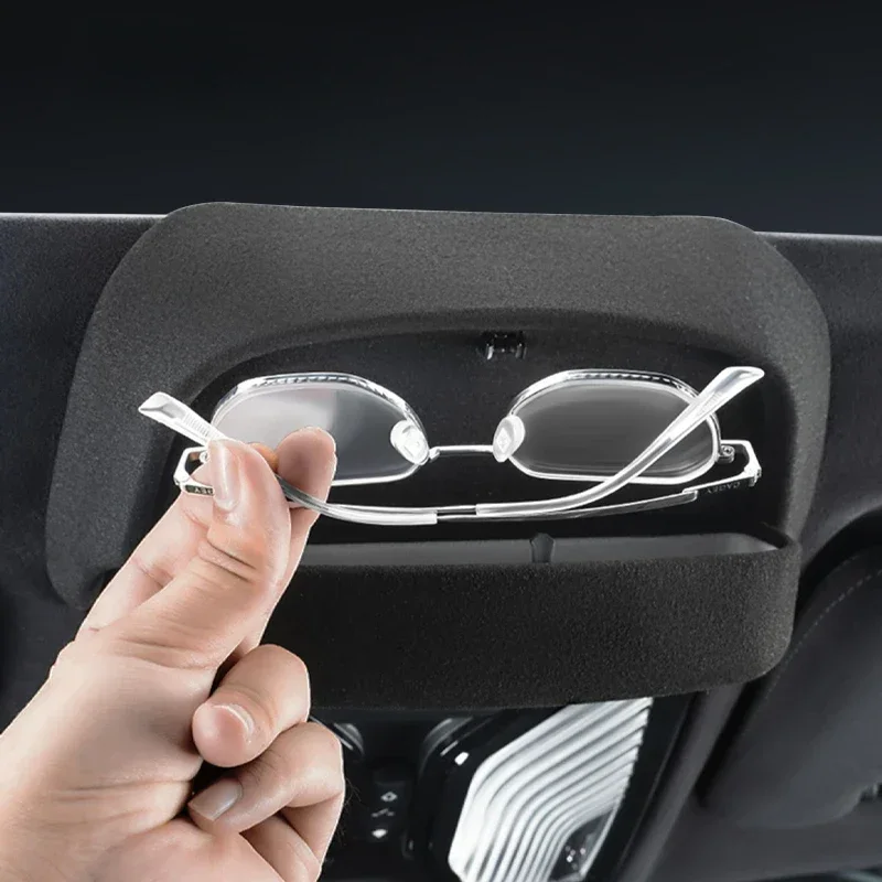 For BMW 6GT/X6/X7 Car Glasses Case Roof Sunglasses Protective Anti-scratch Storage Clip Car Interior Modification Accessories