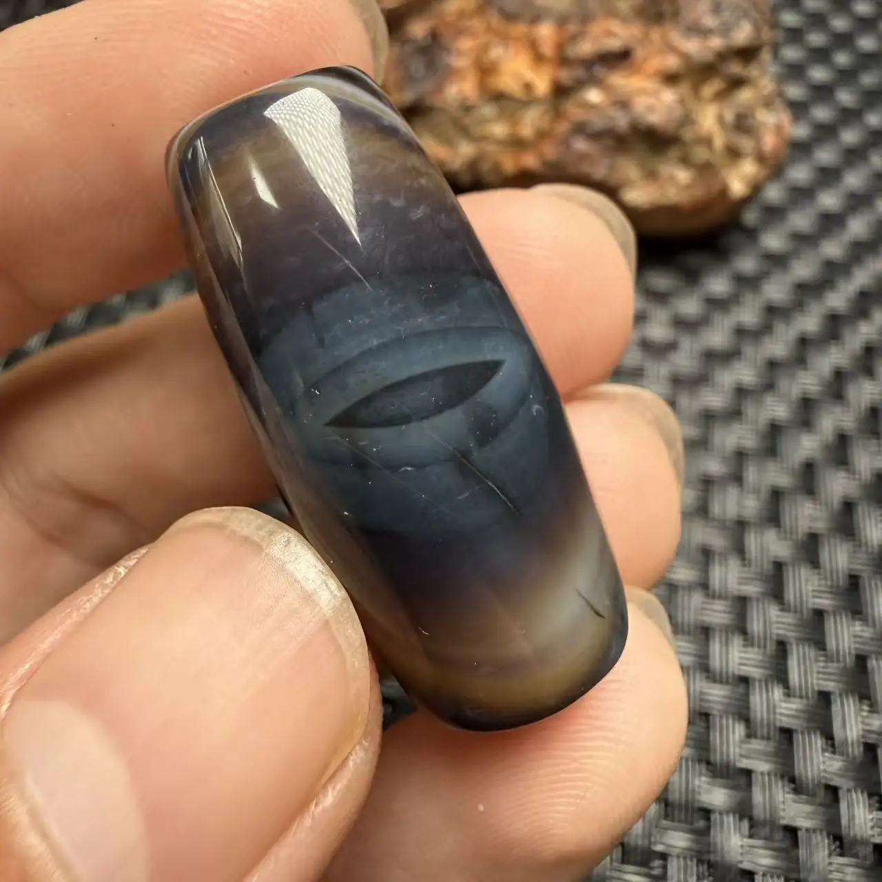 vintage-tibetan-old-agate-dzi-bead-natural-blue-heart-colorful-starry-sky-1-eye-amulet-pendant-33x15mm-1