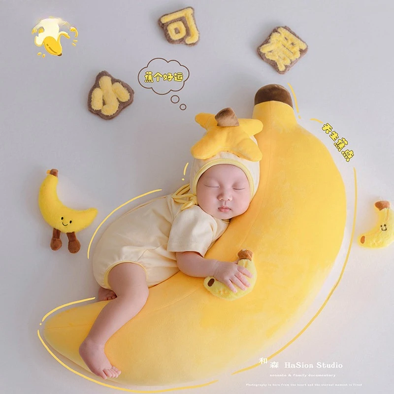 Newborn Photography Props Cute Banana Posing Decor Poser with Clothing and Hat Theme Set for Baby Studio Photoshoot Accessories