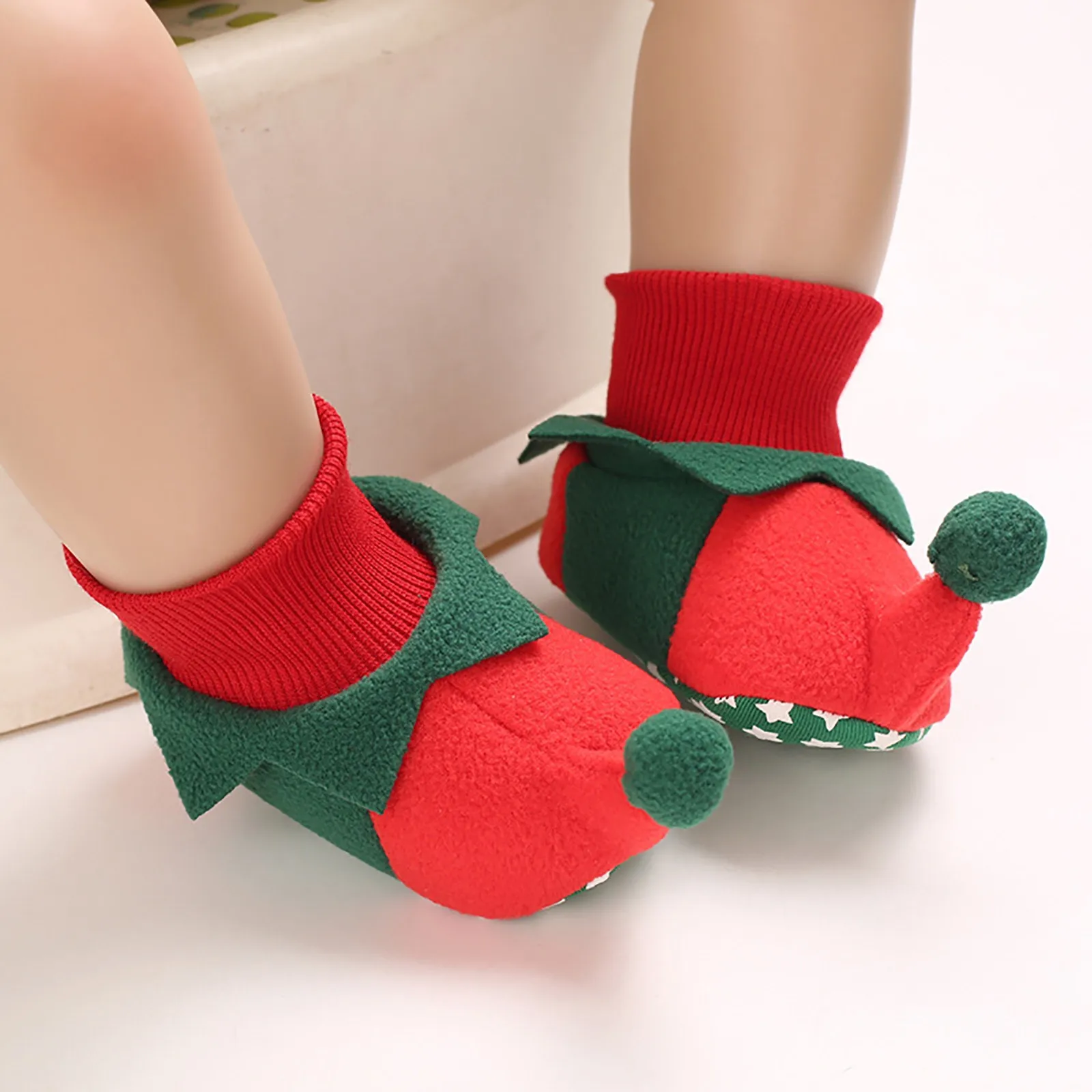 Anti Slip Soft Soled Sock Shoes para bebê, Cute Santa Shoes para meninos e meninas, Natal, Infantil, Inverno, Quente