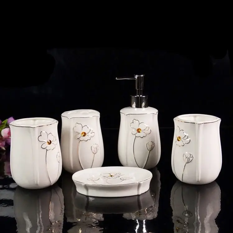 

Ceramic Bathroom Five Piece Set Flower Pattern Wash Set Bathroom Accessories Wedding Gift Soap Dish Household Toothbrush Holder