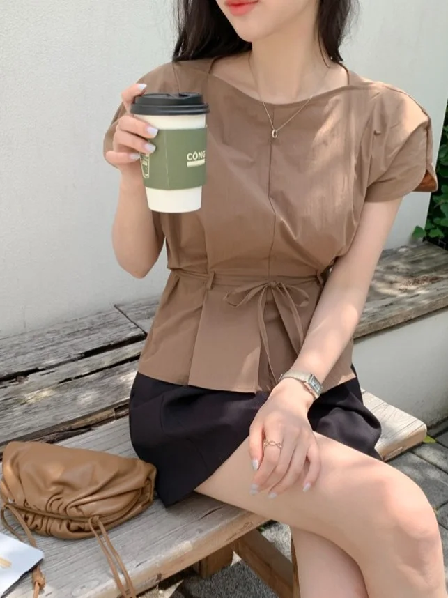 Csa Fena Chique de Manga Curta com Cinto na Cintura, Estilo Coreano, para o Dia a Dia, Manga Regular, Gola Redonda, Co...