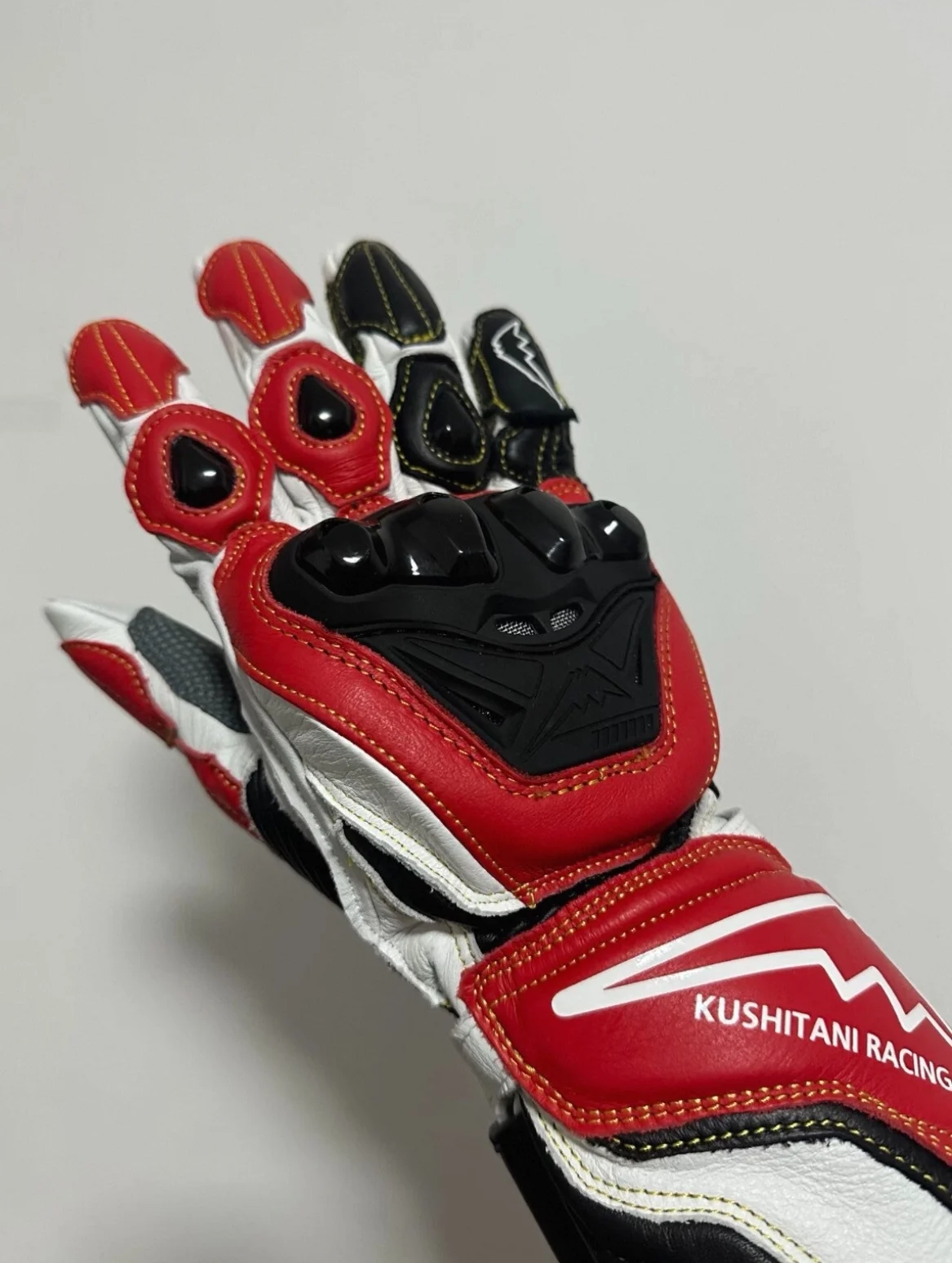 Long Touchscreen Motorcycle Riding Gloves Protective Track Racing Biker Gloves Leather Material Medium Thickness IPX3 Waterproof
