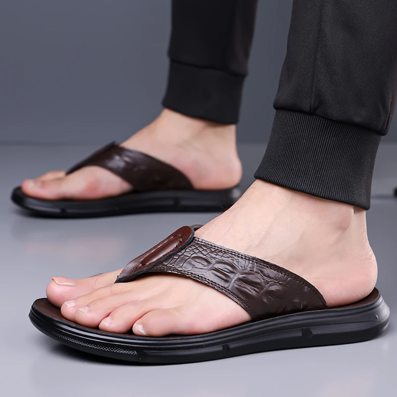 

Summer Slippers Men Flip-Flops Men Beach Slippers Brown Sandals Outdoor Comfortable Shoes Non-Slip Men Shoes