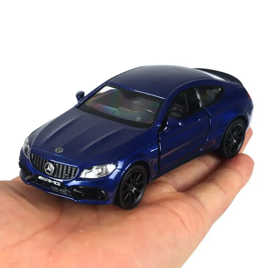 Mercedes Benz C63 AMG Coupe modelo de coche de aleación, simulación de vehículos de juguete fundidos a presión exquisitos, estilo de coche deportivo extraíble, 1:36