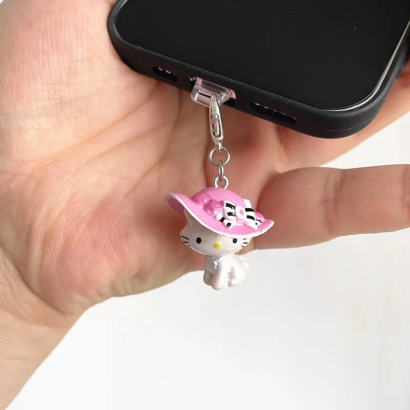 MINISO Żywiczne Zawieszki na Telefon Hello Kitty Zatyczki Przeciwkurzowe do iPhone 6-14 Port Ładowania Lightning Kreskówkowe Zatyczki Przeciwkurzowe Brelok Dekoracja