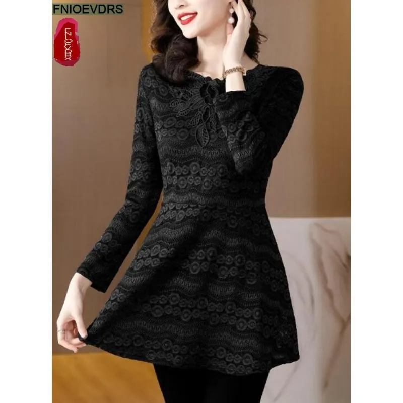 Hot Sales Women Winter Spring Retro Vintage Loose Warm Velvet Peplum Tops Hollow Out Black Lace Long Tunic Basic Shirt Blouses