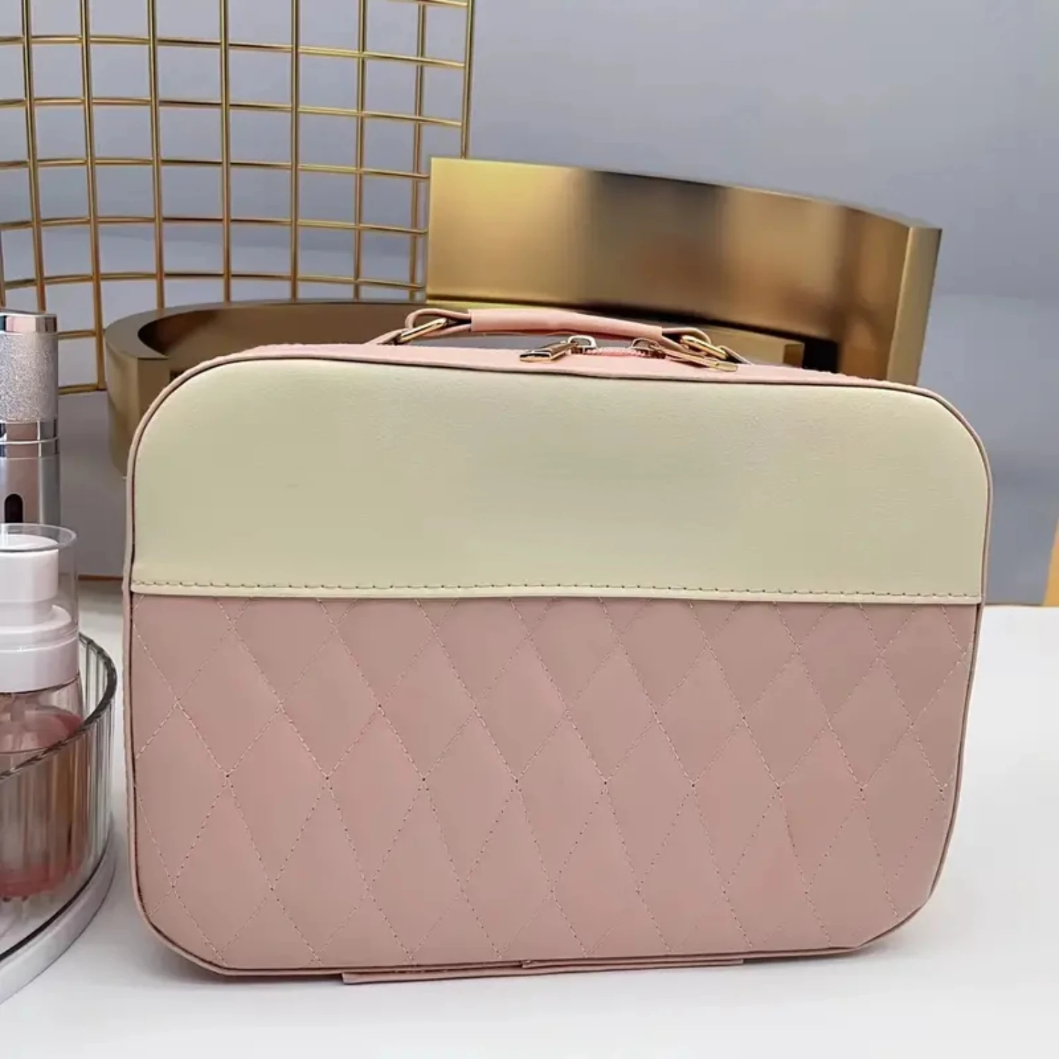 

Travel in style with this Large Striped PU Leather Cosmetic Bag, which boasts a spacious capacity for storing your Eyebrow Case