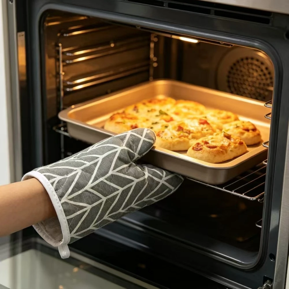 2pcs Kitchen Baking Gloves Microwave Oven Gloves High Temperature Resistant And Insulated Gloves Oven Gloves Heat-Resistant Glo