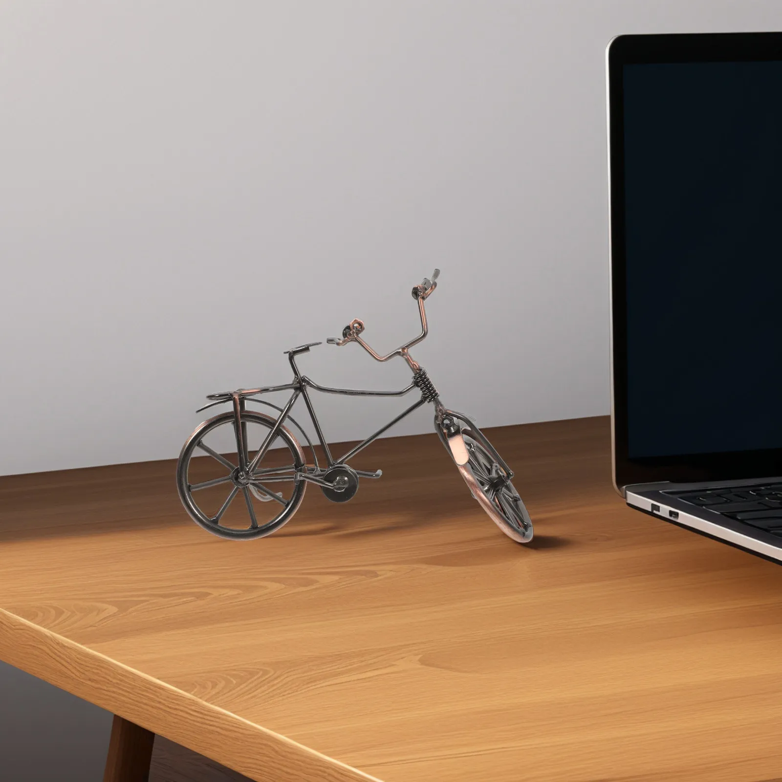 Handmade Iron Bicycle Sculpture Vintage Tabletop Ornament Retro Metal Decor for Living Room Bedroom Office Garden Wall