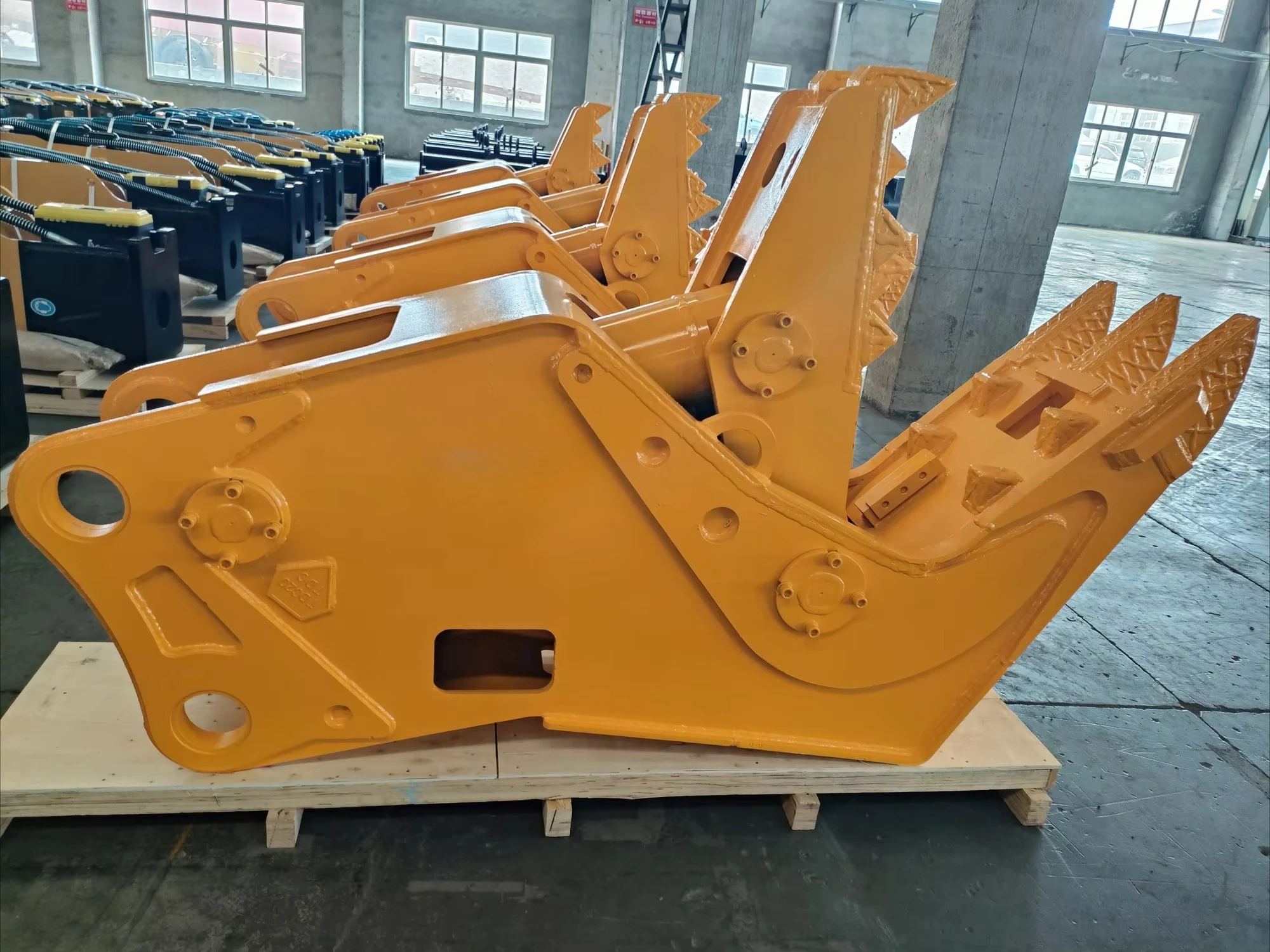 #Strong Big Cylinder for 3-5 Ton Excavator Hydraulic Rotating Concrete Pulverizer Crusher With Changeable Teeth