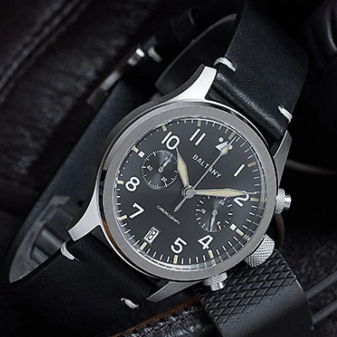 Baltany 2025 جديد ساعة كوارتز رجالية Vk64 مضيئة الياقوت الزجاج ريترو التقويم الفولاذ المقاوم للصدأ مقاوم للماء 100 متر Reloj Hombre