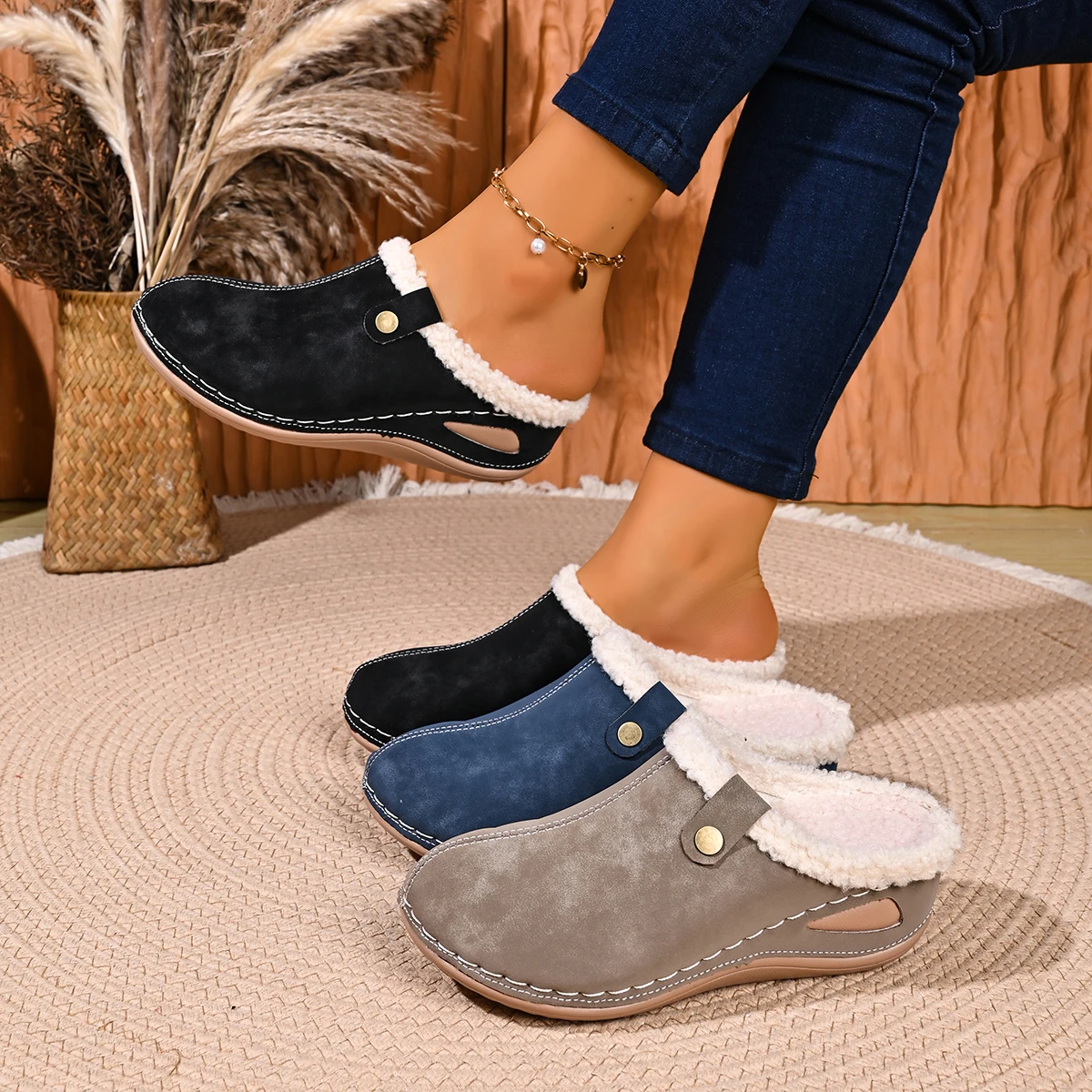 Women Platform Slippers Suede Mules Shoes Winter 2026 Trend Casual Snow Slippers Retro Plush Warm Cotton Shoes Slides Women