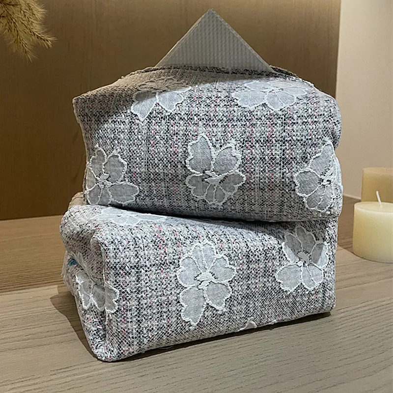 Girl Style High End Fabric Tissue Box Square Tissue Pumping Exquisite Lace Car Tissue Cover Elegant Auto Interior Decors
